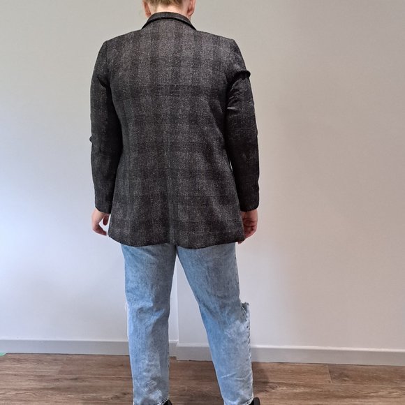 Blazer - Picture 3 of 5